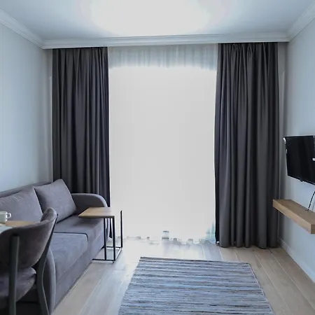 Aparthotel Deluna Yasamkent *